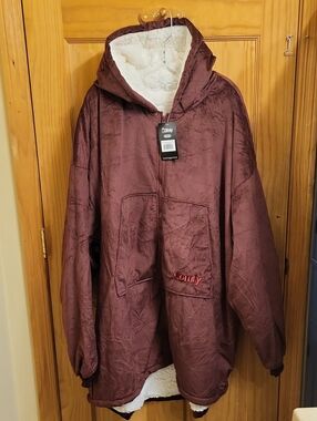 The Comfy Women's Plush Hooded Coat - Burgundy